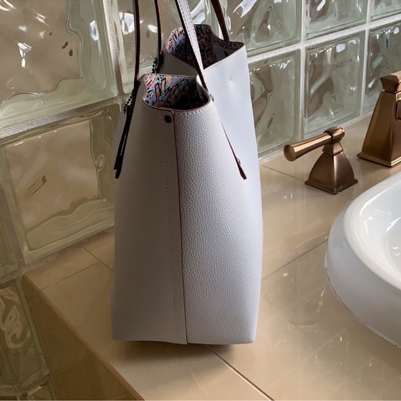 Coach Keith Haring Ice Blue Tote Bag with Pink Sequin Heart New Bag Never Used - Picture 4 of 11